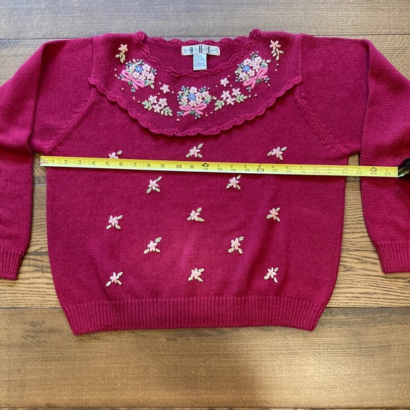 O H I Sweaters - Long Sleeve Sweater